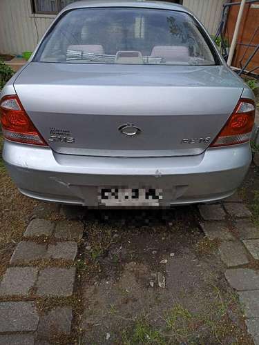 Auto sedan - Imagen 2
