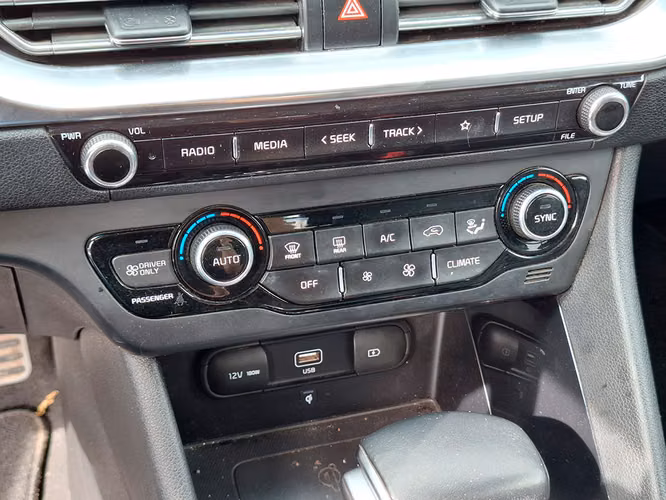KIA NIRO 2023 - Imagen 17