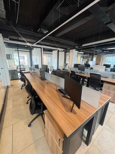 OFICINA Sector El Golf