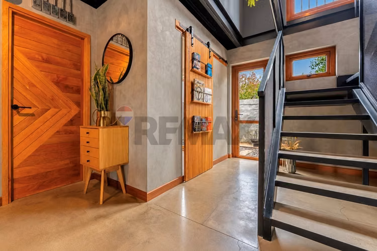Casa de diseño en las condes | loft y 2 oficinas - Imagen 13
