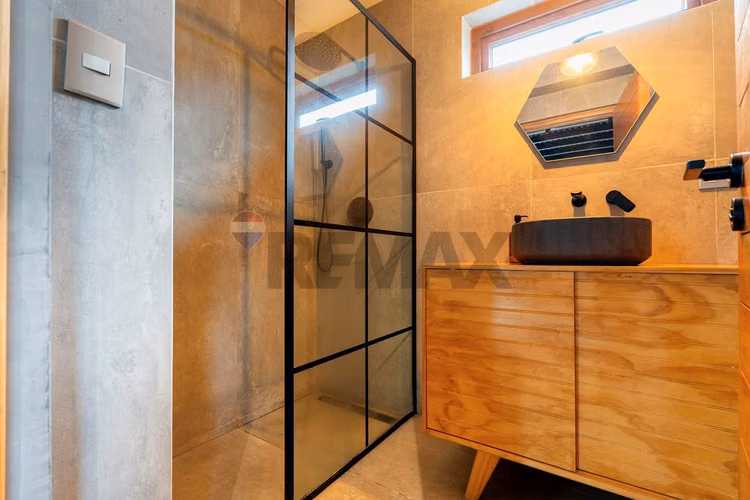 Casa de diseño en las condes | loft y 2 oficinas - Imagen 18