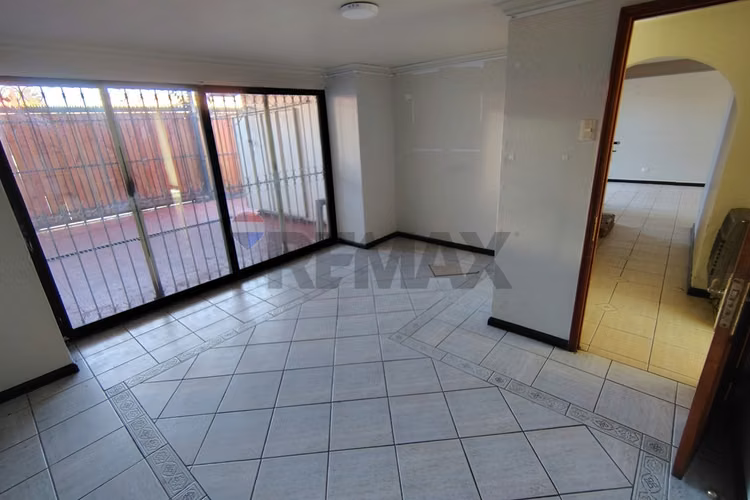 Oportunidad casa en peñalolen 5d/3b/3e - Imagen 5