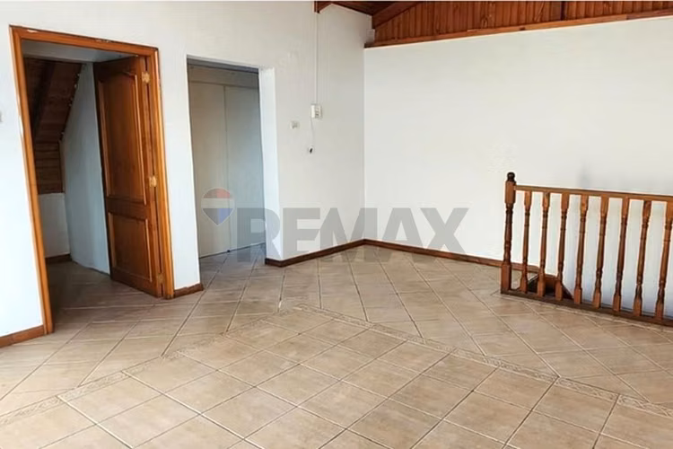 Oportunidad casa en peñalolen 5d/3b/3e - Imagen 9