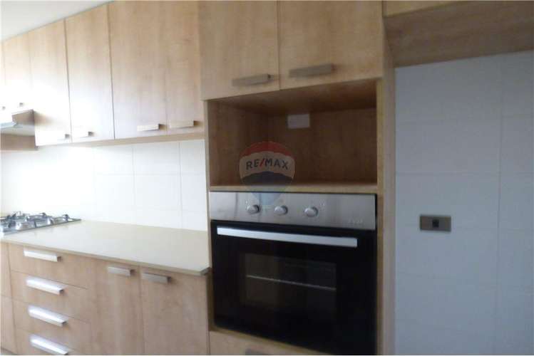 Departamento remodelado a pasos de metro manquehue - Imagen 11