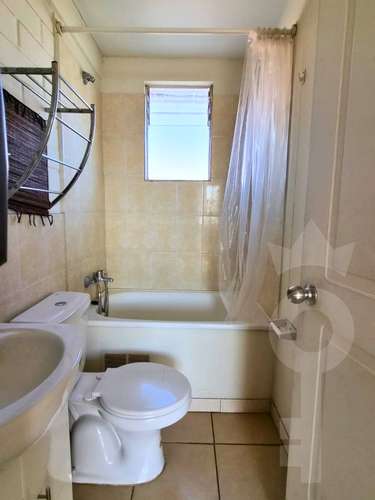 VENDO AMPLIA CASA IDEAL SECTOR COMERCIAL TALAGANTE - Imagen 9