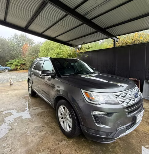 Ford Explorer XLT 3.5 V6 Automática 2020 - Segundo dueño, sin prenda - Imagen 2