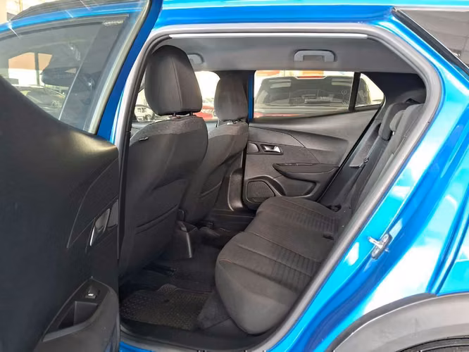 PEUGEOT 2008 ALLURE 2021 - Imagen 9