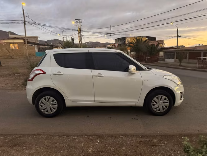 SUZUKI SWIFT 1.2 AÑO 2018 - Imagen 15