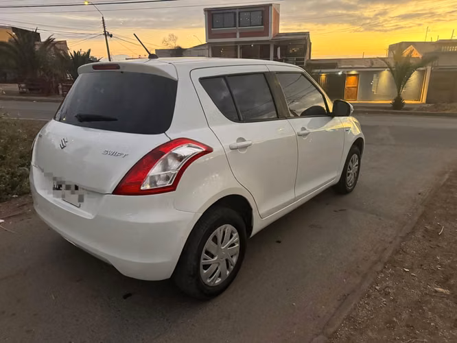 SUZUKI SWIFT 1.2 AÑO 2018 - Imagen 5