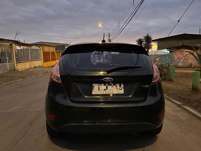 FORD FIESTA 1.6 AÑO 2016 - Imagen 2