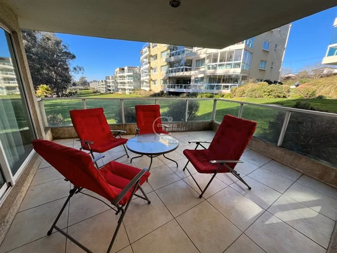 Dpartamento modulo 8 en arriendo de 3 dorm. en Santo Domingo