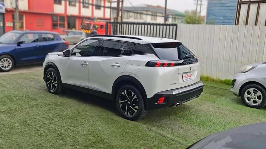 PEUGEOT 2008 2022 - Imagen 6