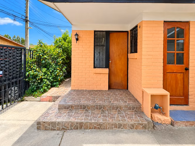 VENTA CASA EN CONDOMINIO 4HAB 2BA LIMACHE - Imagen 4