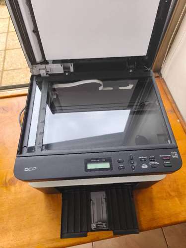 Impresora Multifuncional Láser Brother DCP-1617NW