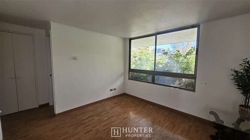 Venta amplio dpto 3D 2B + servicio Las Condes cercano metro - Imagen 7