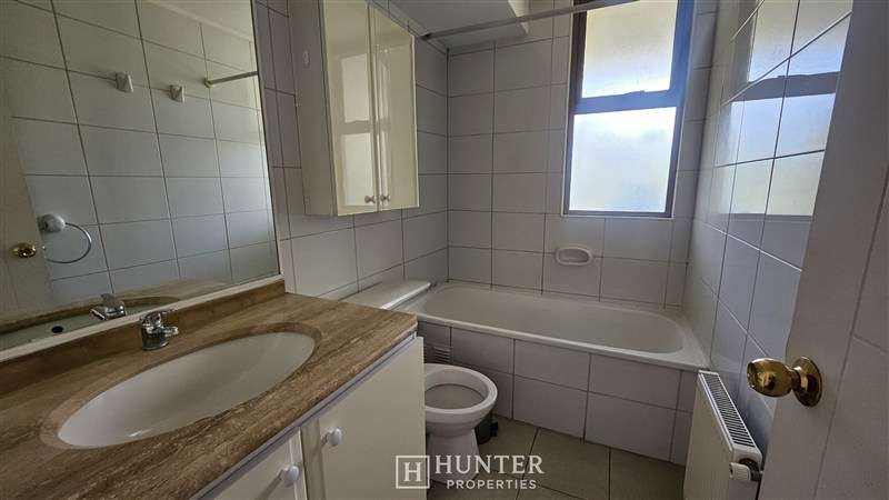 Venta amplio dpto 3D 2B + servicio Las Condes cercano metro - Imagen 8