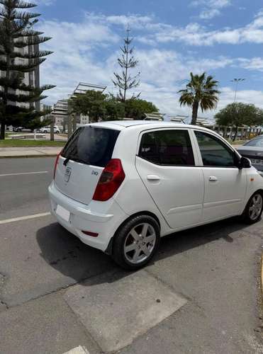 Hyundai i10 1.1 GLS FL Full Equipo 2012 Económico, Al día, Llantas