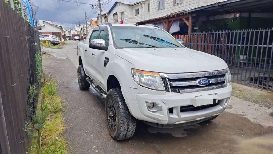 VENDO FORD RANGER LIMITED 2.5 2015 BENCINERA - Imagen 3