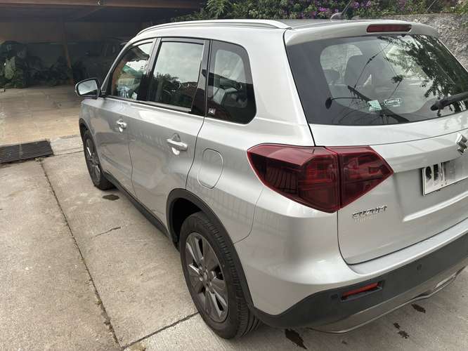 Suzuki Vitara 1.6 Automático 2023 – Único dueño 27.000 km - Imagen 4