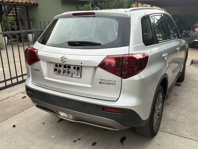 Suzuki Vitara 1.6 Automático 2023 – Único dueño 27.000 km - Imagen 3