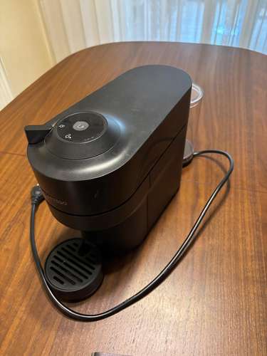 Cafetera Nespresso modelo VERTUO POP