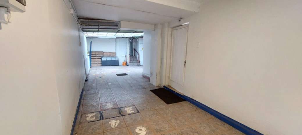 CASA COMERCIAL 130M2 3P 2B 2E CALLE COCHRANE - Imagen 11