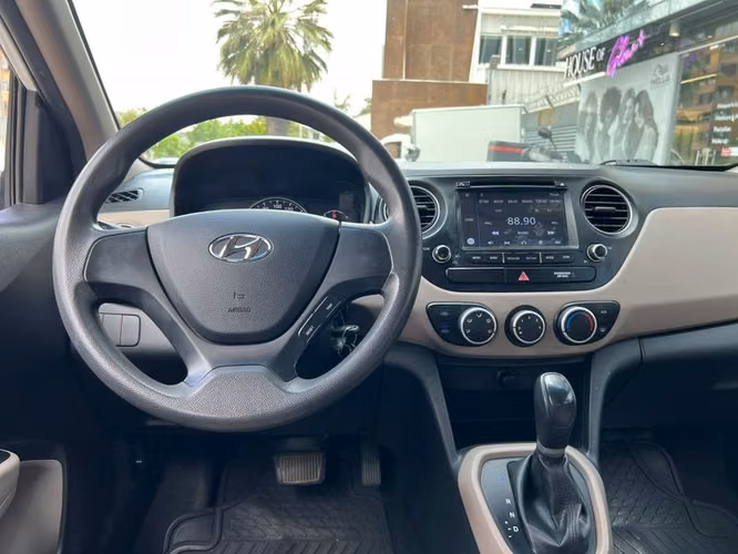 HYUNDAI I10 1.2 AT FL GLS AC - 2016 | 4967 - Imagen 10