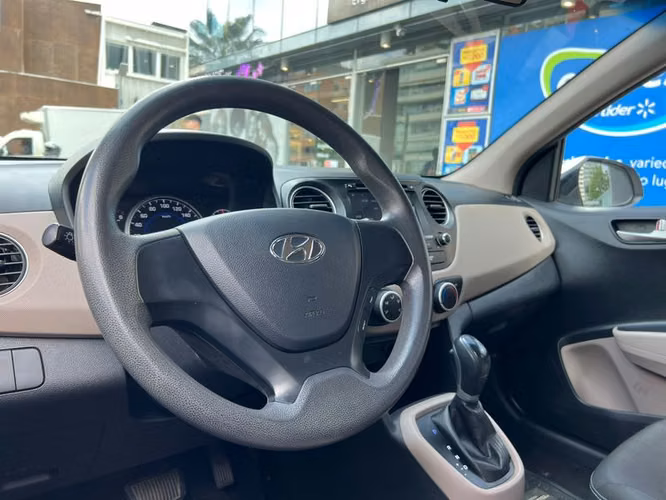HYUNDAI I10 1.2 AT FL GLS AC - 2016 | 4967 - Imagen 9
