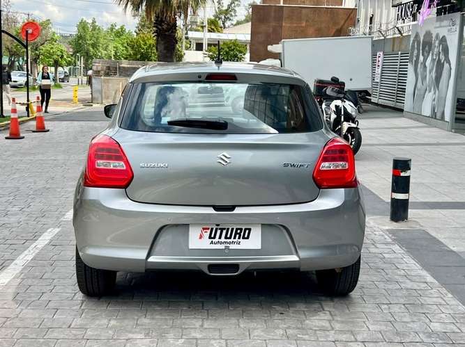 SUZUKI SWIFT 1.2 CVT GLX PLUS - 2023 | 4966 - Imagen 5
