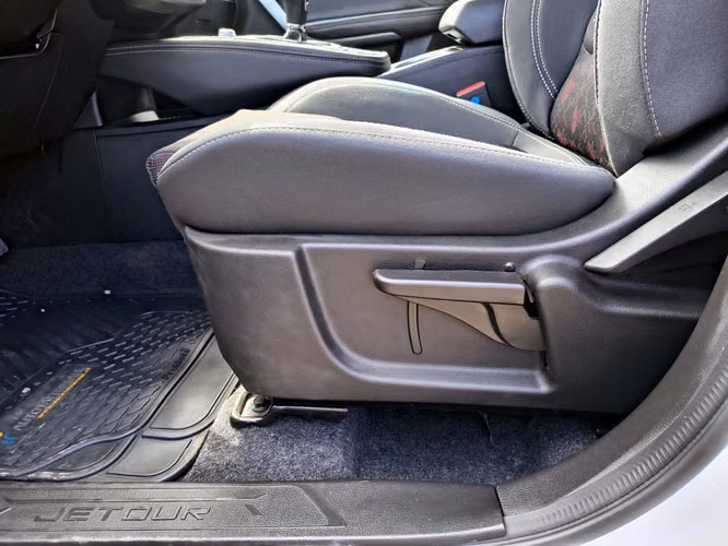 JETOUR X70 2024 - Imagen 9
