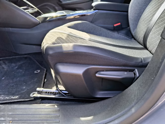 PEUGEOT 2008 2025 - Imagen 9