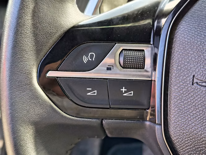 PEUGEOT 2008 2025 - Imagen 14