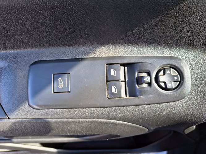 PEUGEOT PARTNER 2023 - Imagen 8