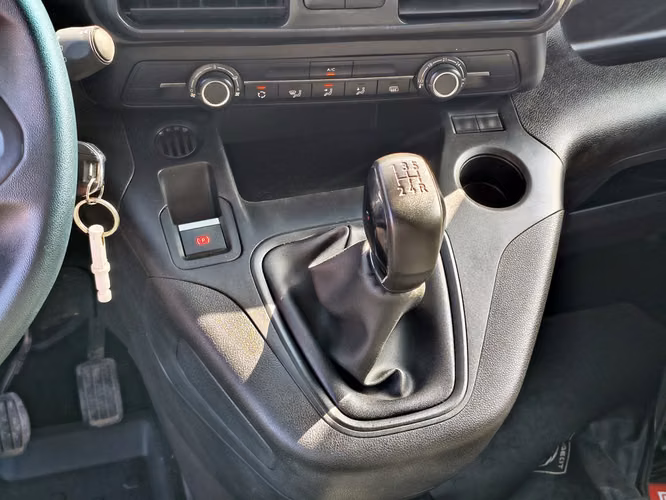 PEUGEOT PARTNER 2023 - Imagen 15
