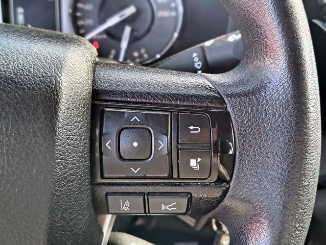 TOYOTA HILUX 2023 - Imagen 15