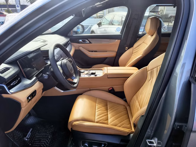 LYNK&CO 09 2027 - Imagen 12