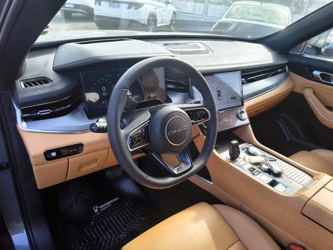 LYNK&CO 09 2027 - Imagen 13