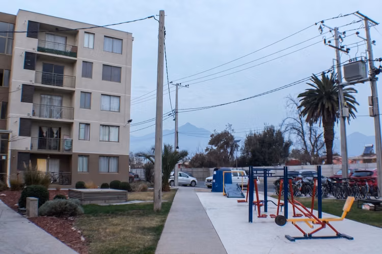 Arriendo Depto 3H2B1E Bodega| Condominio Finka Poniente