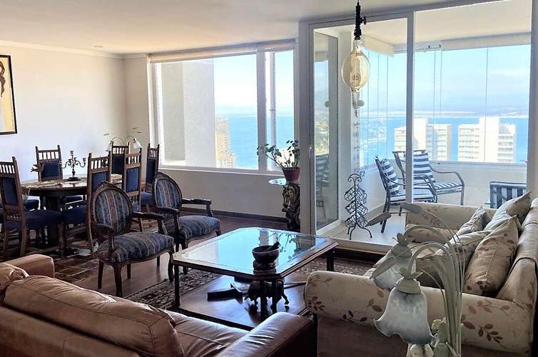 Venta de departamento de 3 dormitorios, en Costa de Montemar, Concón. 9.500 UF