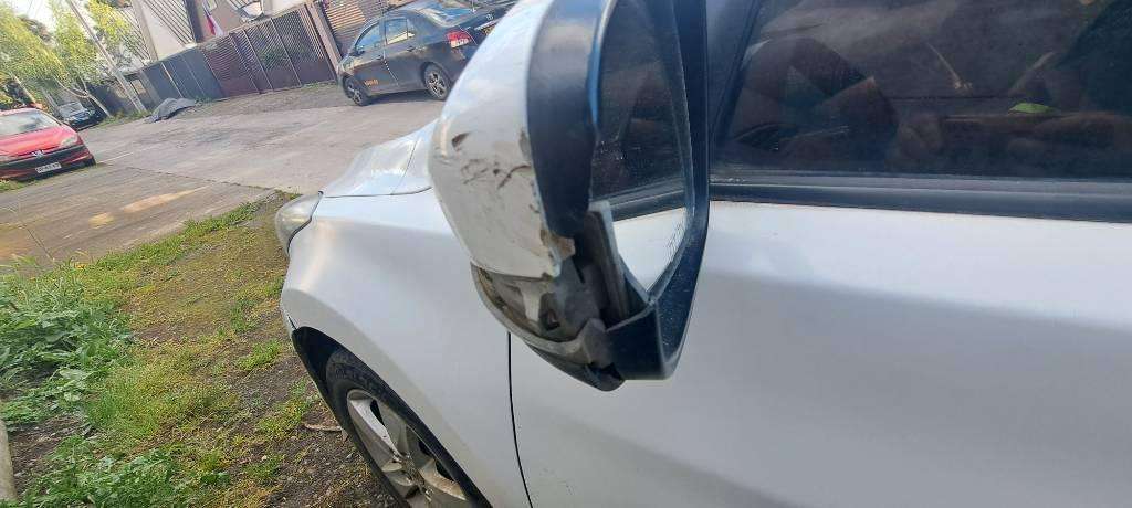 HYUNDAI  ELANTRA  2012