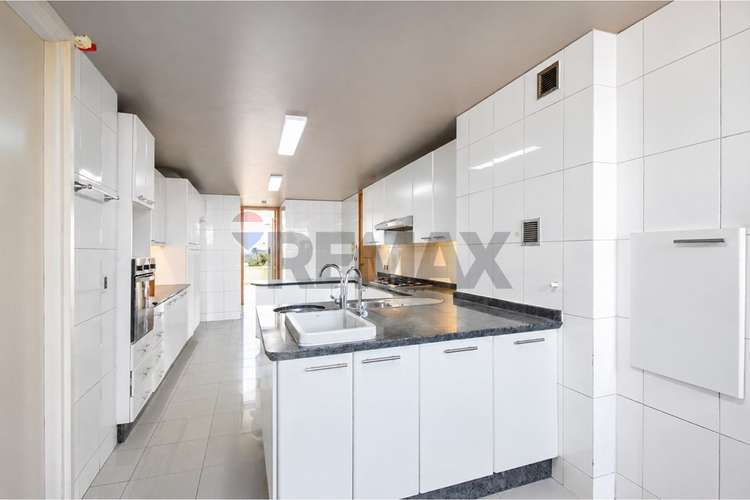 Exclusivo penthouse en el golf ! 4d + sala - Imagen 17