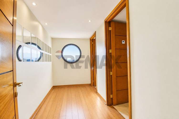 Exclusivo penthouse en el golf ! 4d + sala - Imagen 13