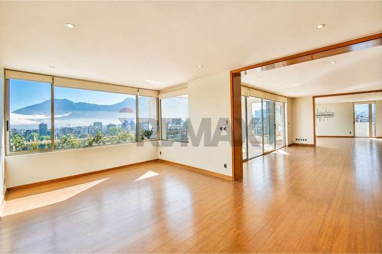 Exclusivo penthouse en el golf ! 4d + sala - Imagen 4