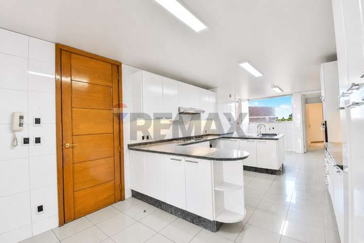 Exclusivo penthouse en el golf ! 4d + sala - Imagen 19
