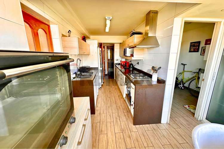 Oportunidad! amplio 4 dorm + 2 est + bod, vista - Imagen 5