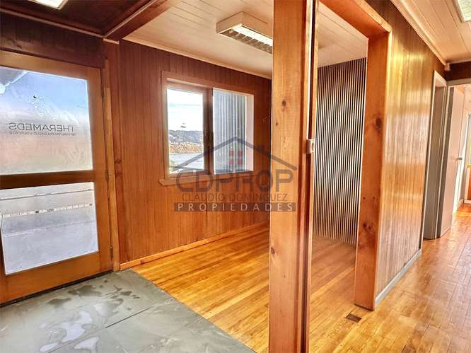 HERMOSA CASA REMODELADA 5D 3B CENTRO ANCUD, ESTACIONAMIENTOS