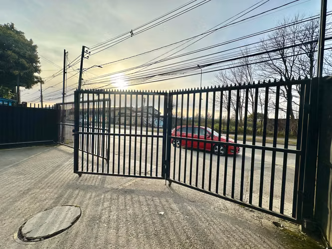 OFICINAS Y BODEGA CON AMPLIO ESTACIONAMIENTO EN VALDIVIA - Imagen 3