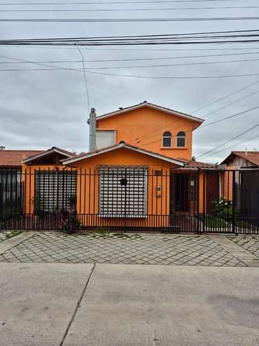 GRAN CASA EN VENTA EN LA SERENA 3 HABITACIONES 2 BAÑOS