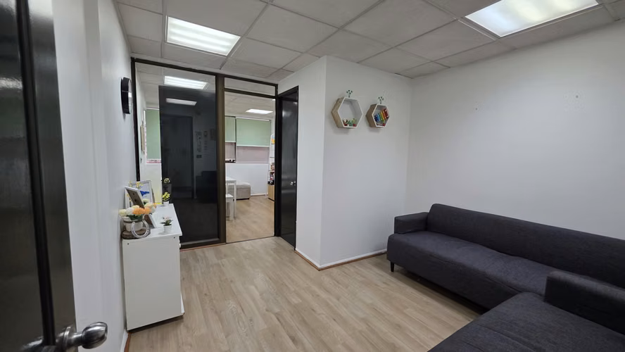 ARRIENDO OFICINA 2HAB 1BA PROVIDENCIA