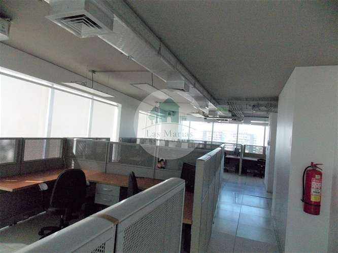 OFICINA Nueva Providencia, estación Metro Los Leones